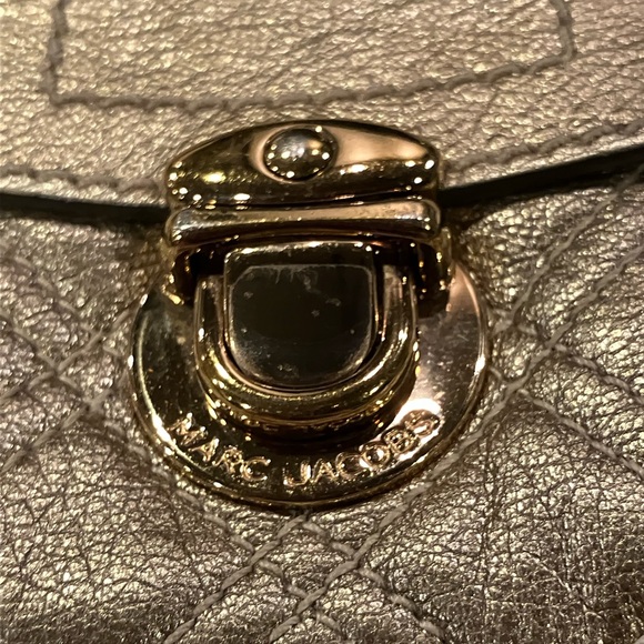 Marc Jacobs Cammie Quilted Metallic Gold Leather Handbag with Chain Strap - Picture 6 of 14